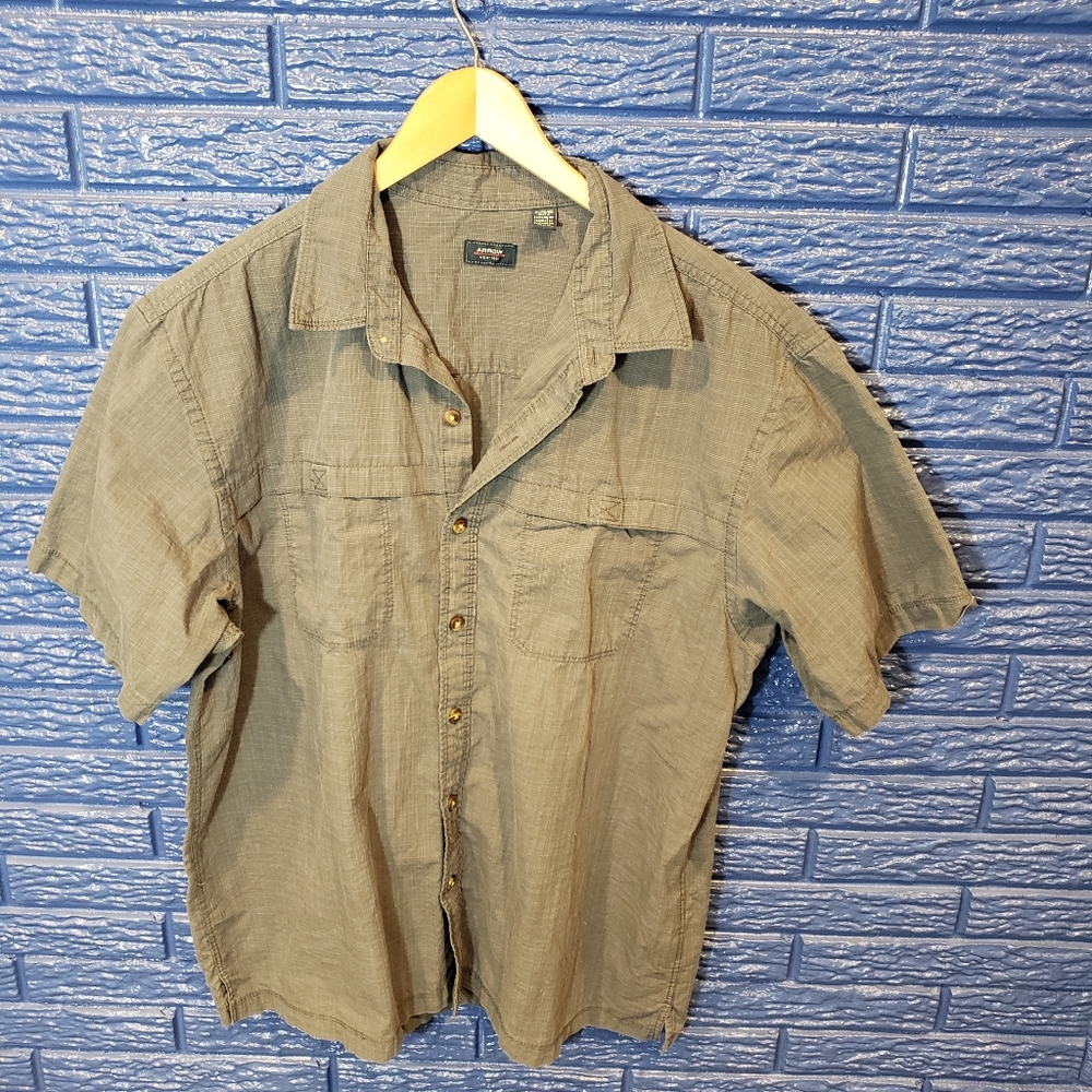 ARROW XL GREY BUTTON DOWN SHORT SLEEVE WITH POCKET